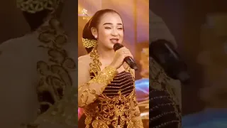 NIKEN SALINDRY || kepangku kapang || kembar campur sari