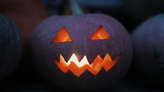 Halloween ambience film with fireplace and spooky music. #halloween #spooky #october #smokingskull 🙂