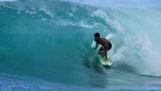 Surfing Fun Hawaiian Shorebreak