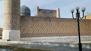 Прогулка возле мечети Биби-Ханым. Самарканд, Узбекистан