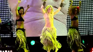 Shakira - Waka Waka [Live @ Rotterdam, Ahoy 1-12-10] The Sun Comes Out Tour HD