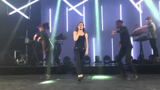 Christine and the queens live @ Monaco - The loving cup