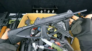 Box of Toy Gun video - Weapon unboxing, knife types - Toy Weapons