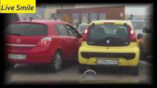 Лучшие авто приколы 2017 Дама за рулем Улётное видео