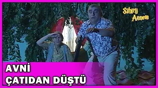 Avni, Perilere Bakarken Çatıdan Düştü! - Sihirli Annem 69.Bölüm