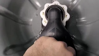 comment démonter ma roue de secours Clio 4