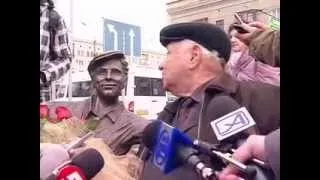 В Запорожье состоялось торжественное открытие памятника Саше Савченко.