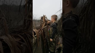 6 year old running a Haydel DR-85 duck call. How to blow a duck call. Duck hunting.