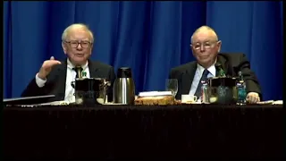 Warren Buffett & Charlie Munger: Increasing Intrinsic Value by Paying Dividend | 2012 Annual Meeting