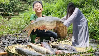 The boy's intelligence caught many big fish in the stream and sold them to his neighbor.