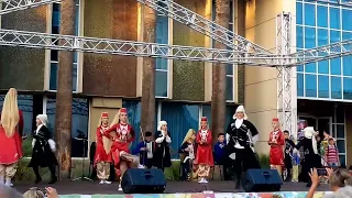 Танец убыхов / народный ансамбль адыгского танца "Шапсугия"