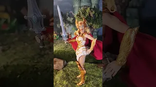 1/6 scale She-Ra by Mondo {see my poll review}