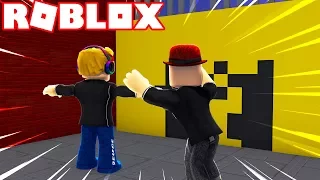 ROBLOX HOLE IN THE WALL / THIS WALL WON'T STOP US!