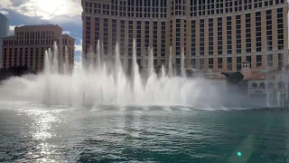 Bellagio Fountains in 4K "The Ecstacy of Gold" Ennio Morricone