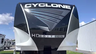 Cyclone 4006 toy hauler Anderson