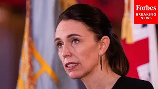 New Zealand's Jacinda Ardern Issues New Mask Mandate As The Omicron Variant Of Covid-19 Spreads