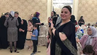 манарша хираева на свадьбе в Хасавюрте 2021 году