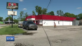 Green Bay businesses clean up mess left by tornado