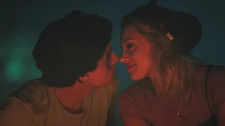 My favorite Bughead kisses || Season 1 - Season 4