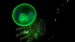 JUGGLE BUBBLES - How To Make Glowing Bouncing Juggle Bubbles At Home. (4K)