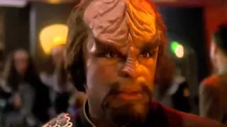 Star Trek - DS9  Worf Kicks Arse