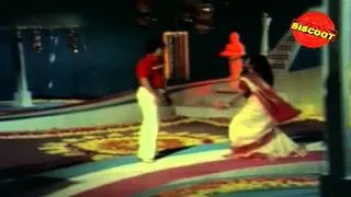 Thayiya Madilalli 1981: Kannada Song Movie 13