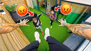 THIS MOM IS COMPLETELY CRAZY!!! (Epic Parkour POV Merry Christmas)