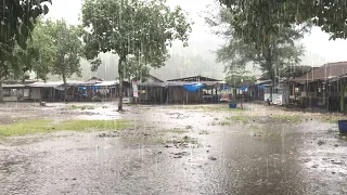 Heavy rain&thunder caused water to overflow into the village | very strongest and heavy|for insomnia