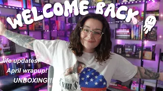 she's back baby 💃🏻 new library sneak peak, book haul and unboxing, AND my APRIL WRAPUP! 🤠