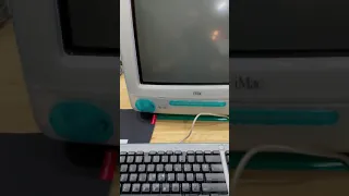 iMac G3 first boot