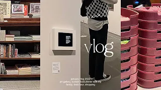 vlog 01 | art gallery, korean food, dinner with family, desk tour & shopping!
