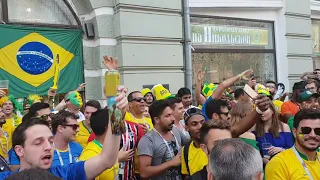 Центр Москвы 2018 в дни чемпионата мира по футболу фанаты Бразилии (6)