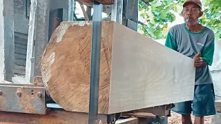 The process of making thick and long boards from gembilina wood