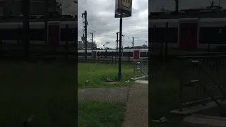 Passage d’un TER en gare de Émerainville Pontault-Combault