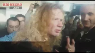 Mustaine Visitó a un Fan Herido en el Hospital