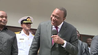 "AKI SI MTU AJITOLEE ANINUNULIE LUNCH" UHURU FUNNY MOMENTS