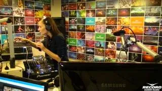 Lady Waks In Da Mix #299 (01-10-2014)