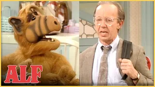 ALF Finds Out Willie Used to Be a Badger Scout | S3 Ep22 Clip