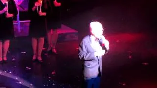 Andy Williams singing Ave Maria at his Christmas show in Vegas 12.23.10.MOV