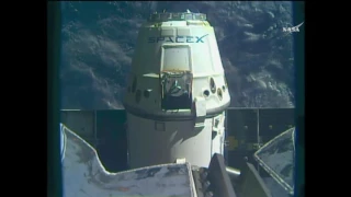 SpaceX CRS-10 dragon returning