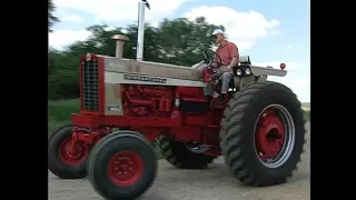 1970 International Hydro Farmall 1026 Gold Demonstrator - Classic Tractor Fever