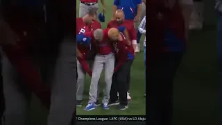 Celebración de Puerto Rico fue detenida. Edwin Diaz Se lastimó en medio del festejo. #wbc2023 #wbc