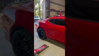 Swapping out STOCK chrome rims/245 tires TO 👉🏽 SS 1LE rims with 305s!! 2022 LT1 Camaro