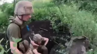 Ukraine combat footage brutal footage Russian hidden in the bushes gets popped