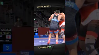 💥Powerful counterattack by Rustam Assakalov at the Tokyo Olympics. #wrestling #sport  #top