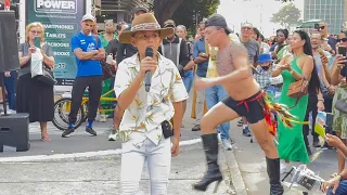 OLHA A HORA QUE ESSE CARA TIROU A BOTA 🥾 E JOGOU PRA CIMA NA HORA QUE O GAROTO COMEÇAR CANTAR 🎤FORRÓ