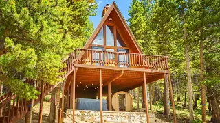 Charming Cabin Home W/ Mountain View, Spa & Sauna | Lovely Tiny House