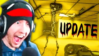 GLITCHING in the ROBLOX BACKROOMS... (Apeirophobia Update)