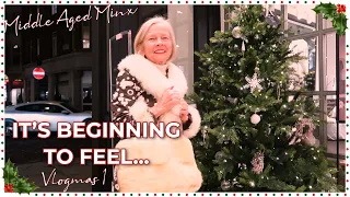IT'S BEGINNING TO FEEL... | VLOGMAS DAY 1