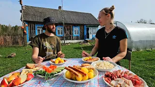 ЛЮБОВЬ и счастье В ГЛУШИ возле леса! Вот почему мы выбрали ЖИЗНЬ В ДЕРЕВНЕ!?